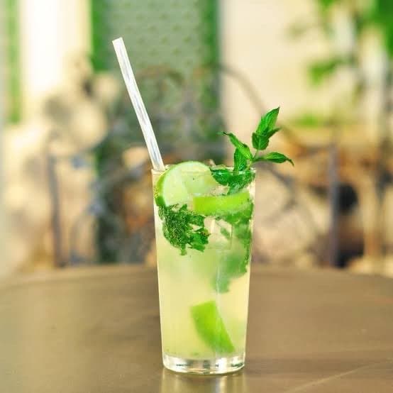 Mojito à la menthe fraîche